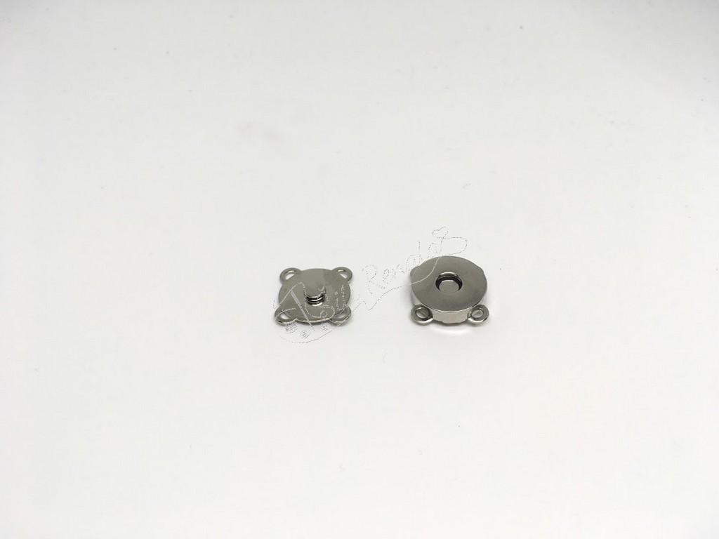 Magnetické zapínání  18 mm přišívací / 5 kusů.