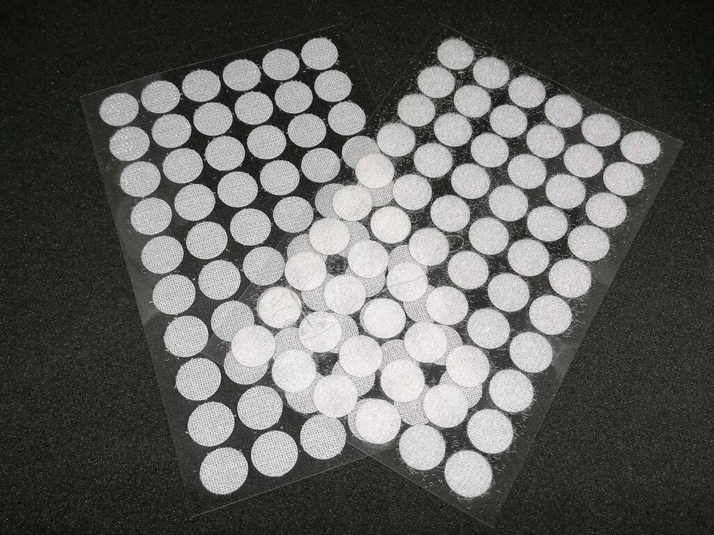 Suchý zip kolečka bílé 15 mm