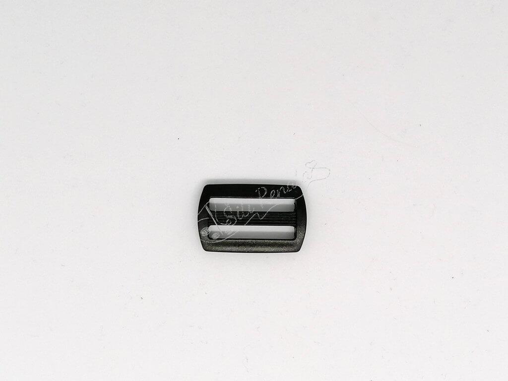 VÝPRODEJ: Průvlek 30 mm černý plast