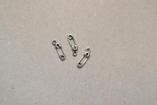 Přívěšek  SPÍNACÍ ŠPENDLÍK 5x18 mm